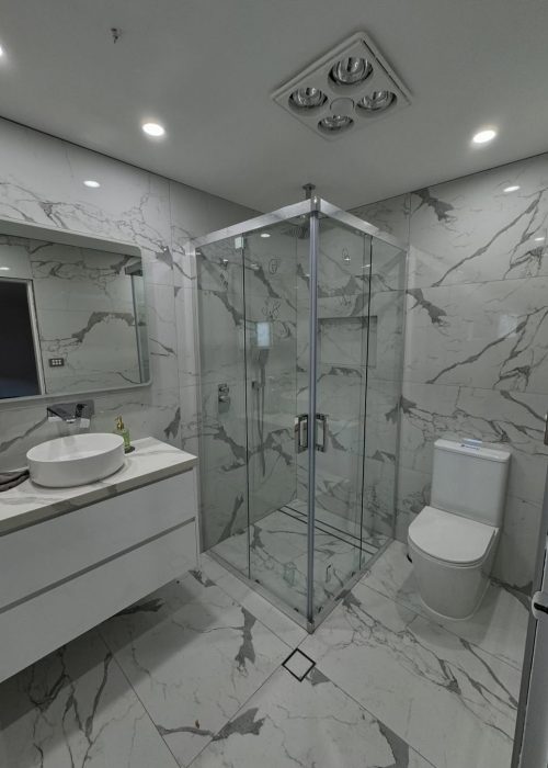 Semi-frameless corner entry shower screen just installed for our client at Bossley park to compl